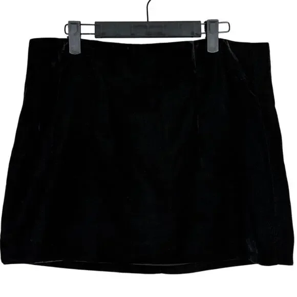 NWT Zara Soft Velvet Velour Straight Mini Skirt Zip Up Closure L Black #3823 - Picture 13 of 15